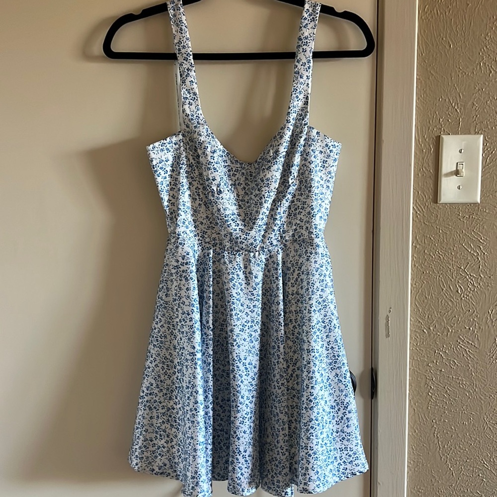 NWOT Alamour The Label Floral Dress